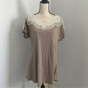 Hannah Crochet Collar Short Sleeve Shirt Medium Neutral Taupe‎ Mandala Blouse M